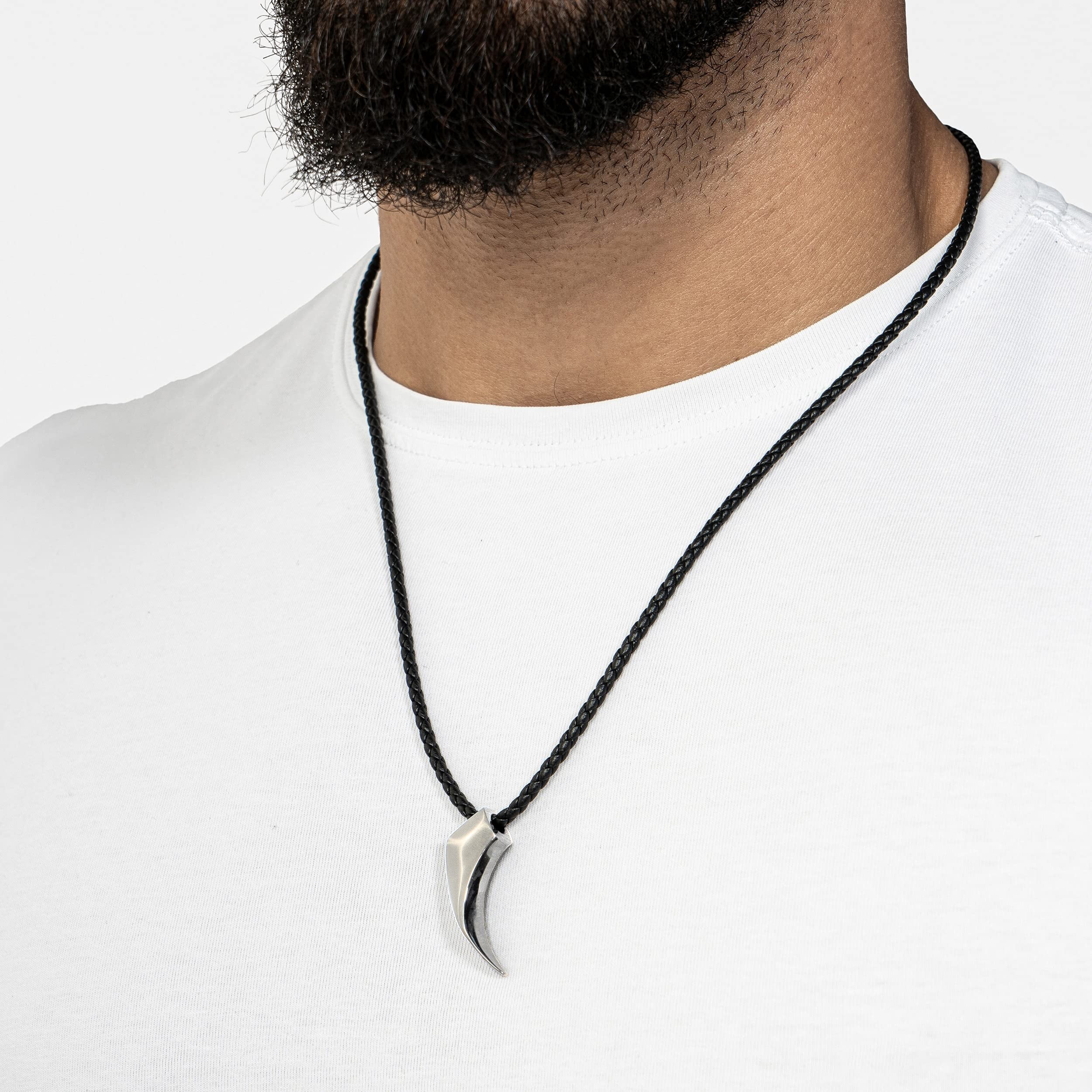 SERASAR Leather Necklace for Man "Wolf" with Stainless steel Pendant and Magnetic Closure, Silver 60cm, incliding Gift box