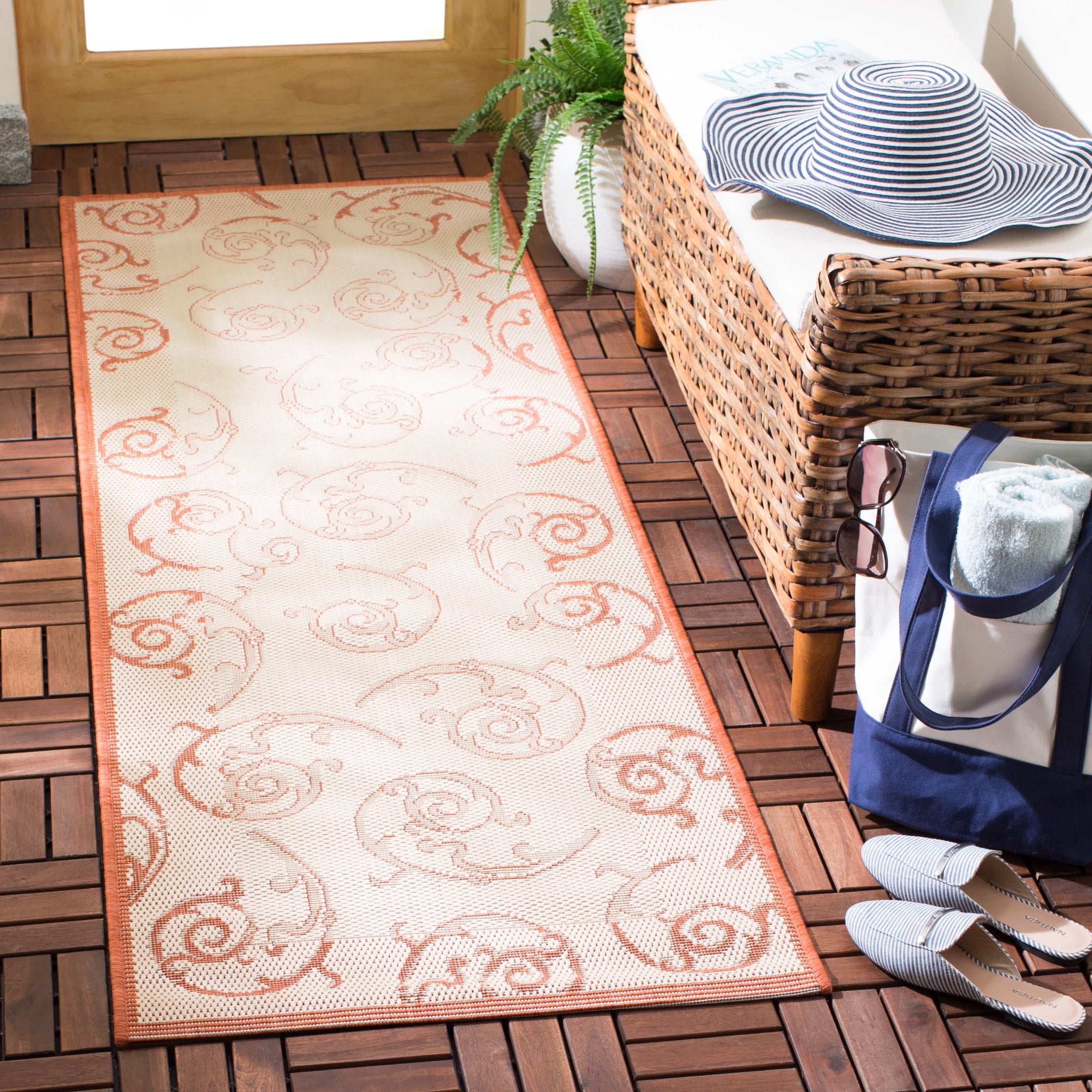 Safavieh Courtyard Daniel Oriental Indoor/Outdoor Runner Rug, Natural/Terracotta, 2'3" x 6'7"