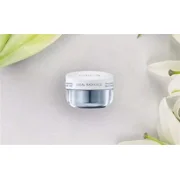 Artistry Ideal Radiance Illuminating Moisture Cream