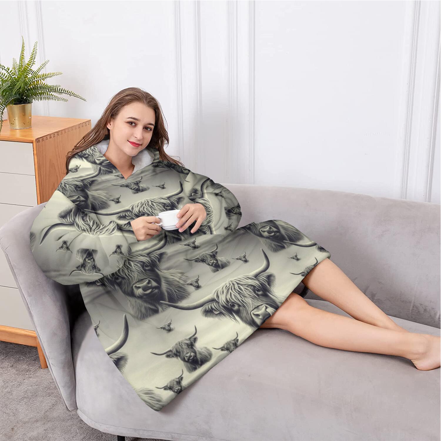 Oversized Wearable Blanket Hoodie,Gray Highland Cow Layer Pattern Sherpa Blanket Hoodie with Super Pockets,Super Warm Fuzzy Pullover for Women & Men