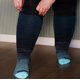 thumbnail image 4 of Calcetines de compresión LEVSOX, anchos para pantorrillas, extra grandes, 15-20 mmHg, 4 of 8