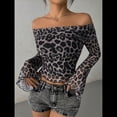 thumbnail image 4 of Blusa Corta Y2K con Estampado de Leopardo, Hombros Descubiertos, de , Transparente, Ajustada, de Larga y Puños Acampanados. Negro L, 4 of 10
