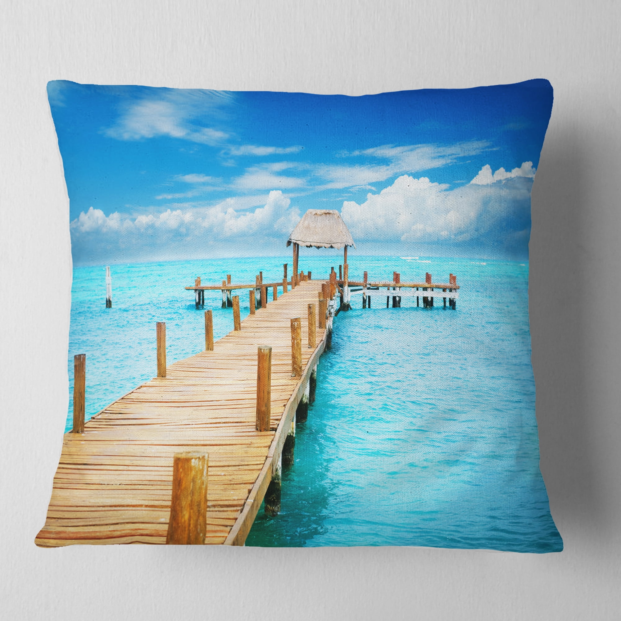 Designart Tropic Paradise Jetty in Mexico - Seascape Throw Pillow - 18x18