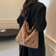 thumbnail image 5 of Bolsos de hombro suaves y de moda para desplazamientos diarios, gran oferta 2024, bolsos cruzados sencillos y versátiles con cierre de gamuza de gran capacidad para mujer, 5 of 5