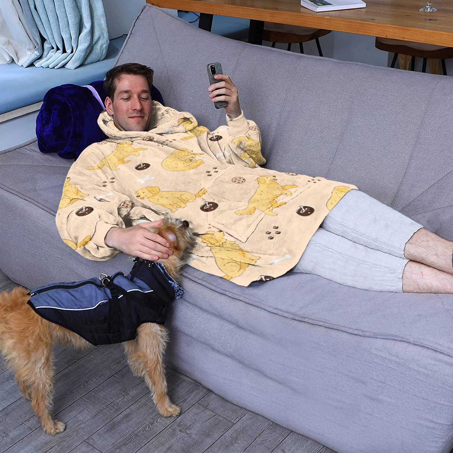 Golden Retriever Wearable Oversized Blanket,Wearable Blanket Hoodie for Adults,Cozy Hooded Blankets with Super Pockets,Super Warm Fuzzy Pullover for Women & Men