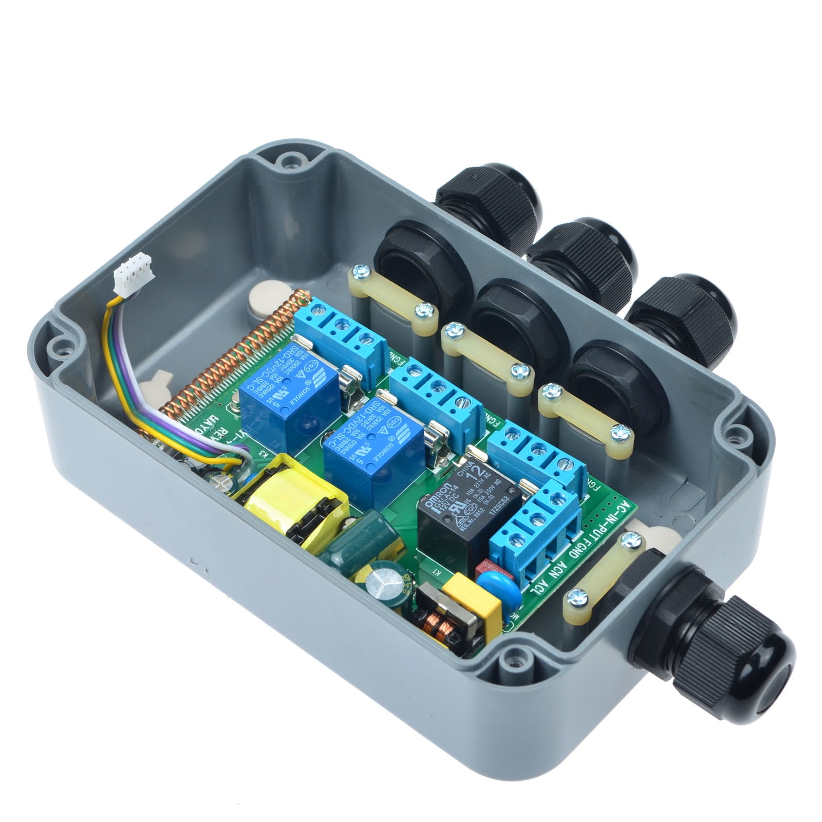 GREENCYCLE 2 Set 15A 3-Gang Junction Box Weatherproof Outdoor Switched with  with indicators and 4 x 20mm Cable Gland and Remote Power Switch IP66 Rated (2PK Box, 2PK Remote Control)