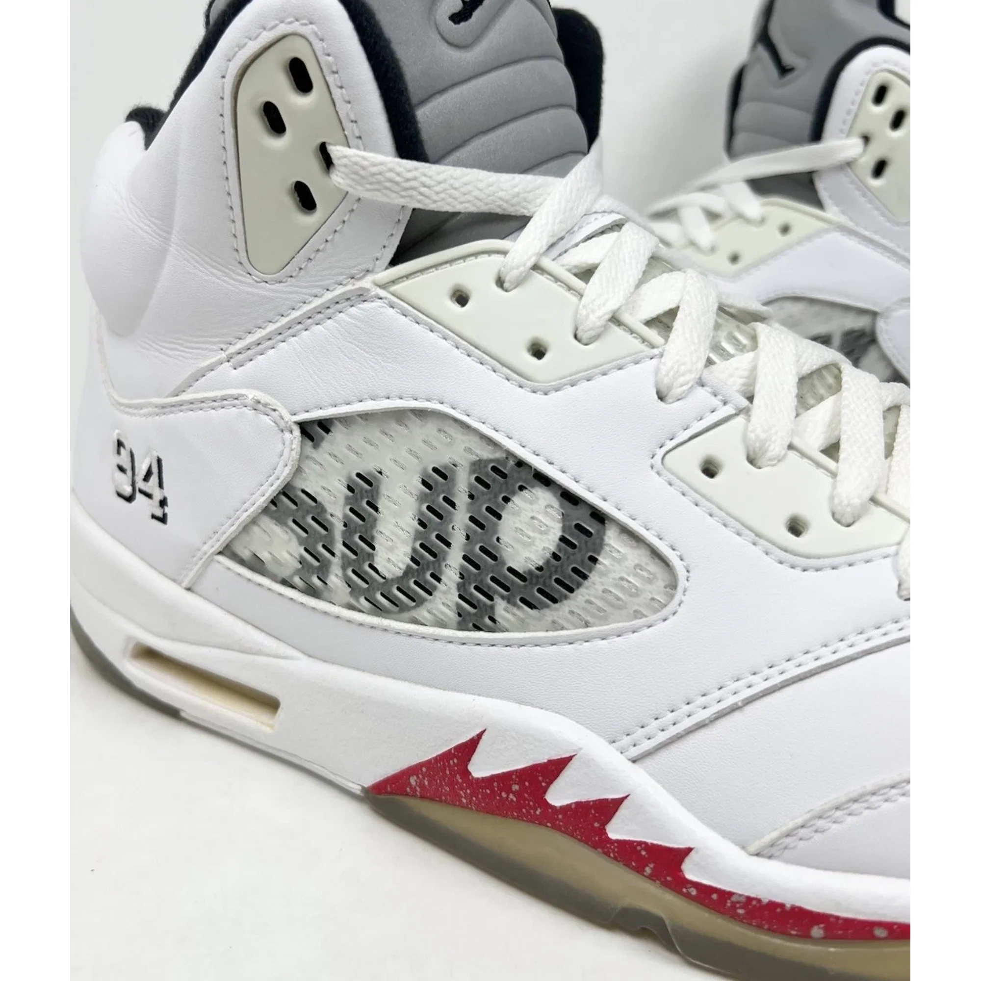 Size 14 - Supreme x Air Jordan 5 Retro White?? WORN ONCE! - Walmart.ca
