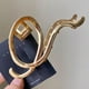 thumbnail image 5 of Pinza para el pelo con forma de tiburón, pinza para el pelo de metal, accesorios grandes para el pelo para mujeres y niñas, color dorado, 5 of 5