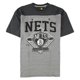 thumbnail image 1 of G-III Sports Hombres Brooklyn Nets Camiseta gráfica red 3XL, 1 of 2