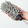 thumbnail image 3 of Plumero De Limpieza De Chenilla Con Poste Telescópico Cabeza Desmontable Mango Antideslizante Cepillo De Limpieza Multifuncional Limpiador De Plumas Flexible (Gris Claro) Guardurnaity HA019570-00, 3 of 7
