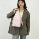 thumbnail image 4 of Bolsa de pecho bandolera • Mochila impermeable ligera de viaje • Mochila deportiva de cofre con múltiples bolsillos • Correa ajustable, puerto para auriculares, 4 of 6