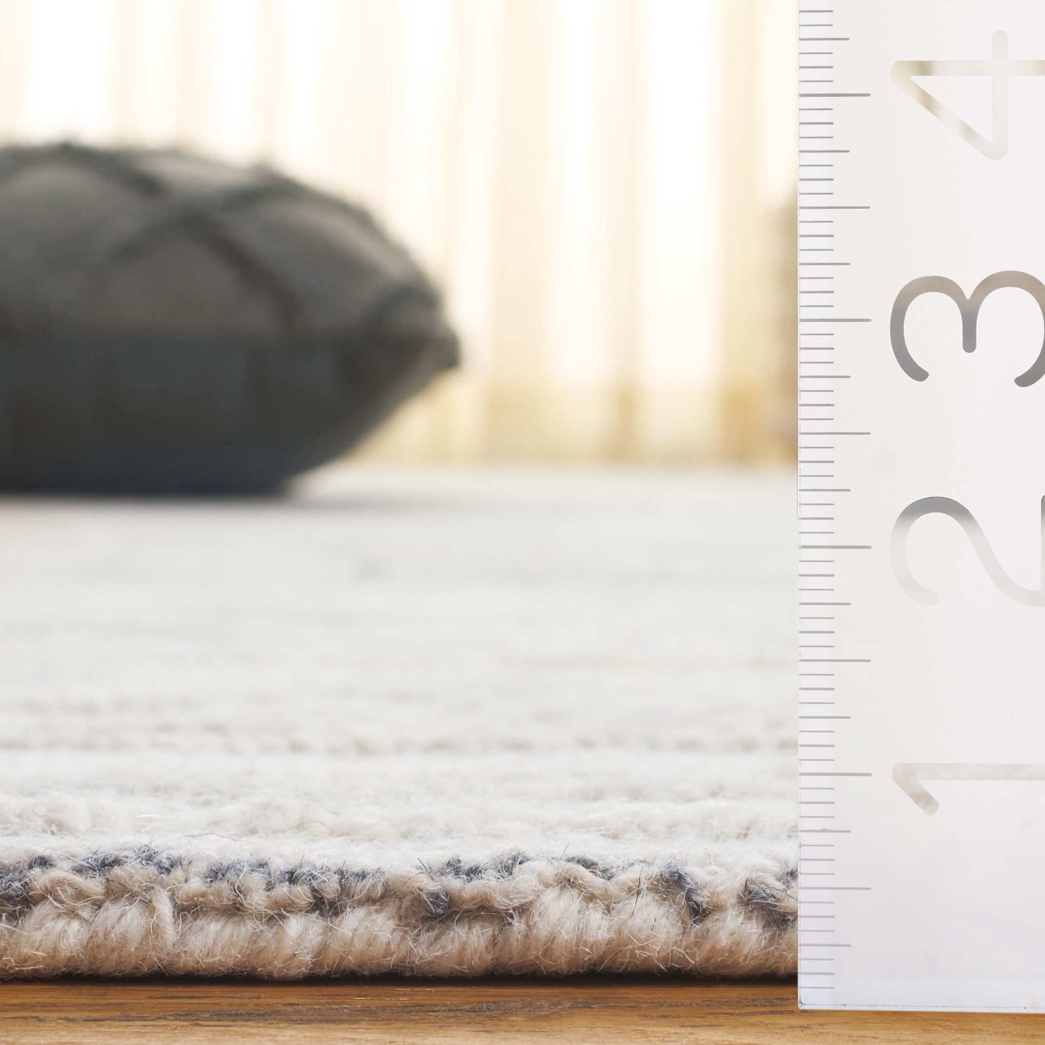 SAFAVIEH Abstract Amery Striped Area Rug, Gray/Ivory, 4' x 6'