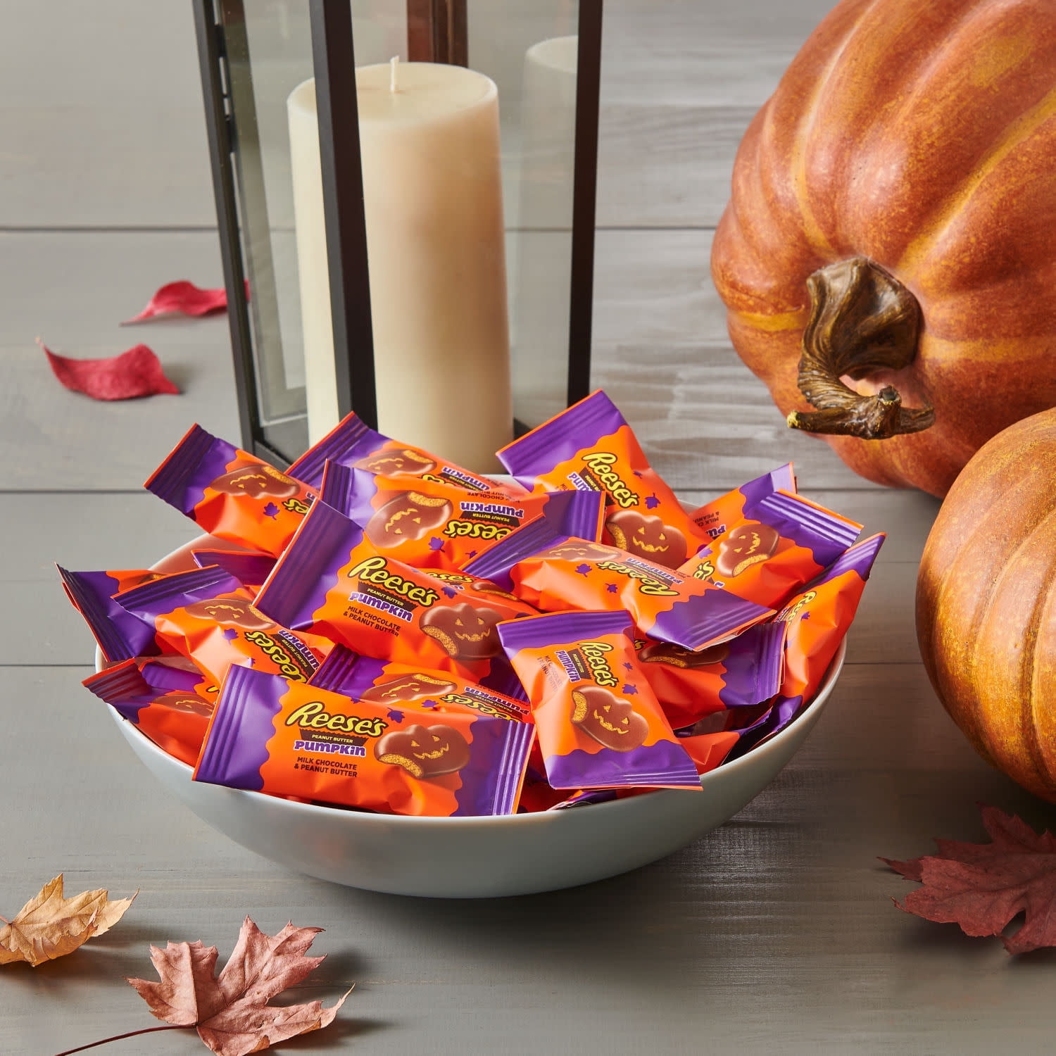 Reese’s Snack Size Milk Chocolate Peanut Butter Pumpkins, Halloween Candy Bag 9.6 oz with olive green bowl by ValueNest
