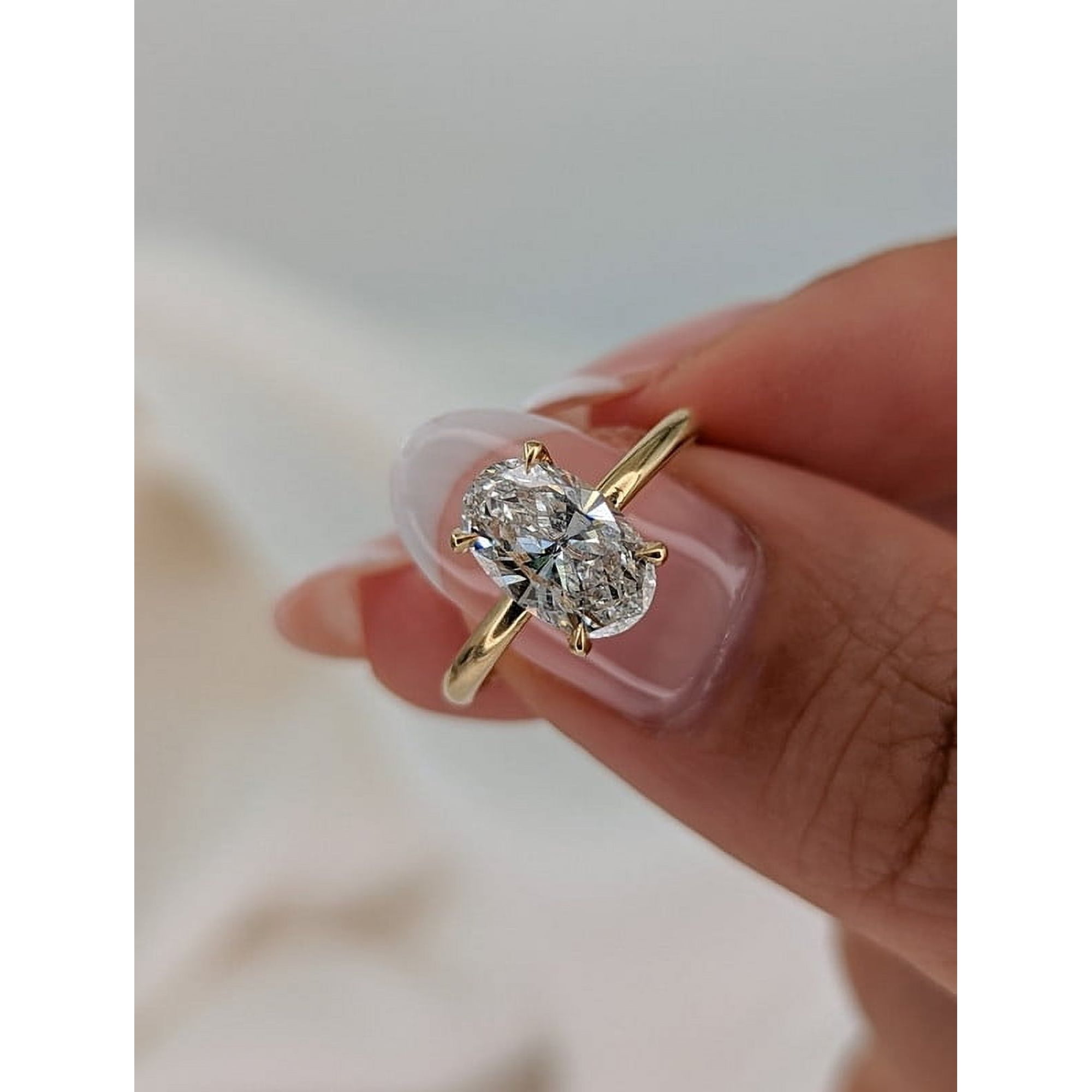 Solitaire Brilliance 2.50Ct Oval Cut Brilliant Moissanite Diamond Solitaire 4 Prong Engagement Ring for Women in 10K White Gold, Ring Size 4