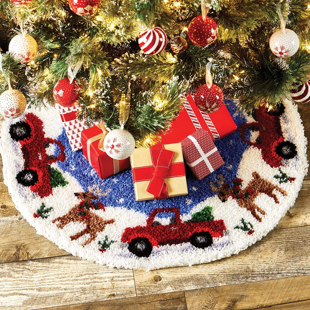 Latch Hook Tree Skirt 