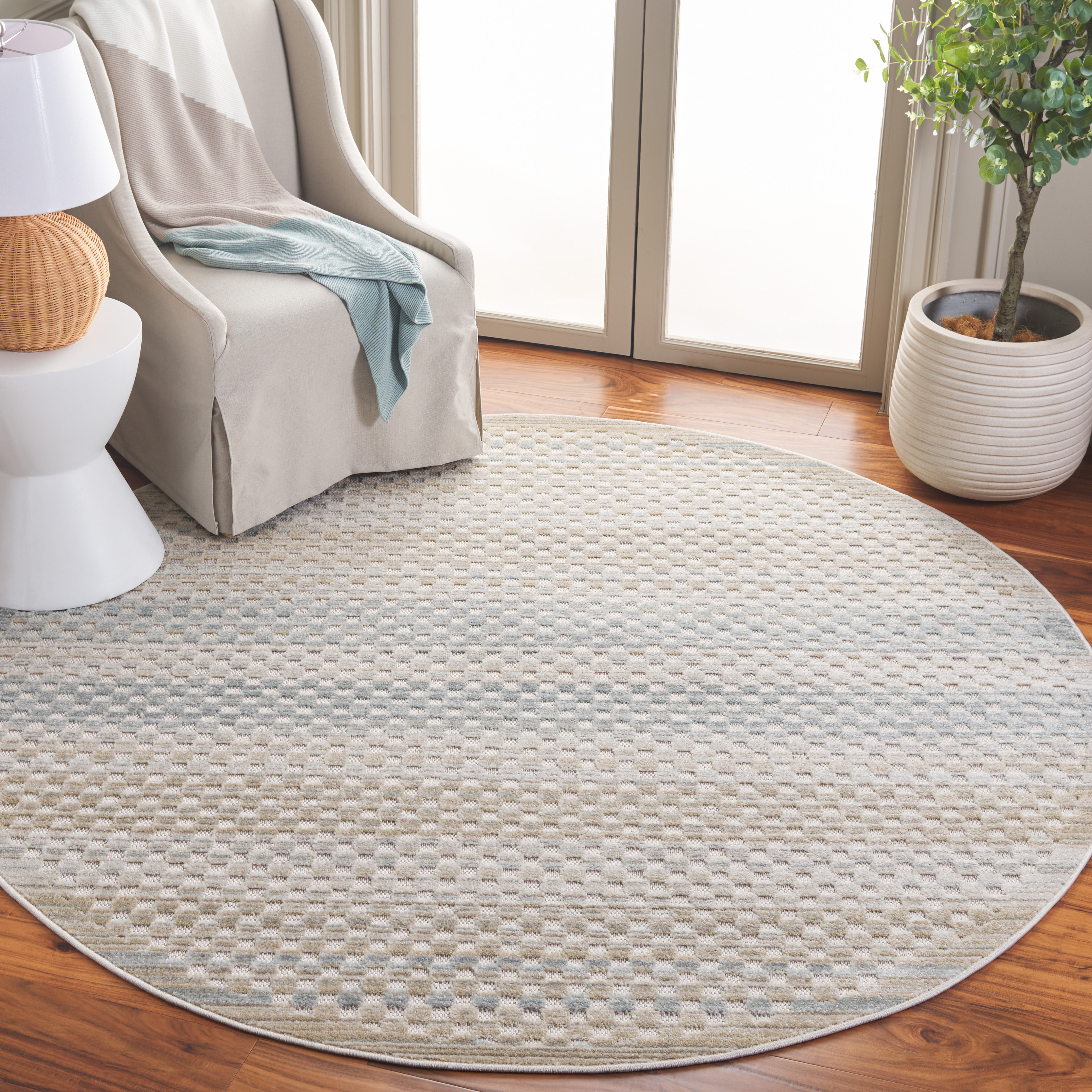 SAFAVIEH Stella Chauncey Geometric Indoor/Outdoor Area Rug, Beige/Blue, 6'7" x 6'7" Round