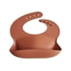 thumbnail image 4 of Babero de silicona para bebé Mushie ajustable e impermeable Clay, 4 of 9