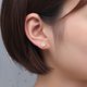 thumbnail image 3 of Pendientes «Tu gesto» Pendientes de metal con lazo completo en oro, 3 of 7