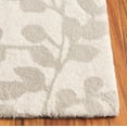 thumbnail image 3 of SAFAVIEH Glamour Skyler Floral Area Rug, Ivory/Beige, 4' x 6', 3 of 10