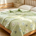 thumbnail image 6 of Lypsnake Summer Cool Quilt, Lightweight Floral Printed Summer Comforter, Soft Breathable Quilted Blanket with Daisy Pattern for Bedroom Couch Year-Round Comfort, 6 of 6