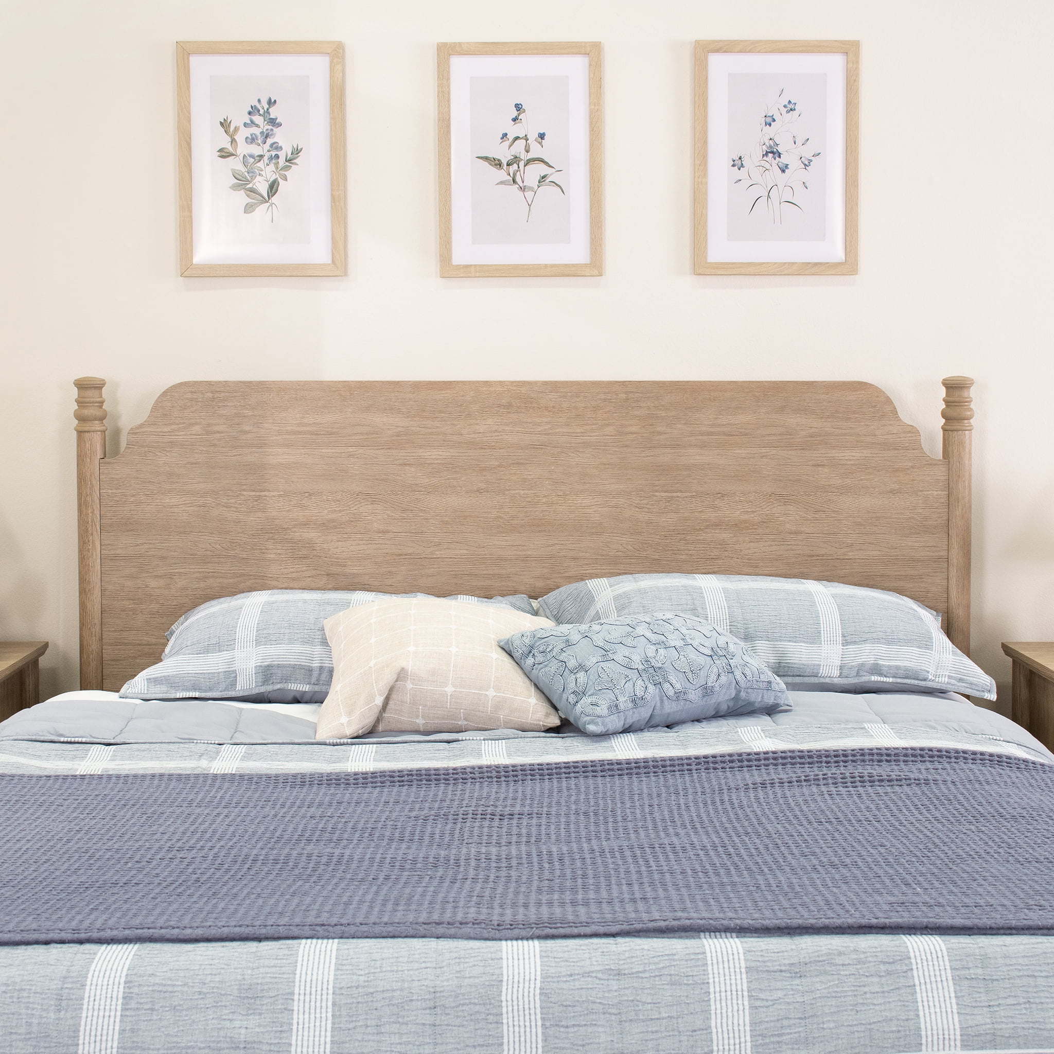 My Texas House Monroe King Platform Bed, Brushed Oak Finish