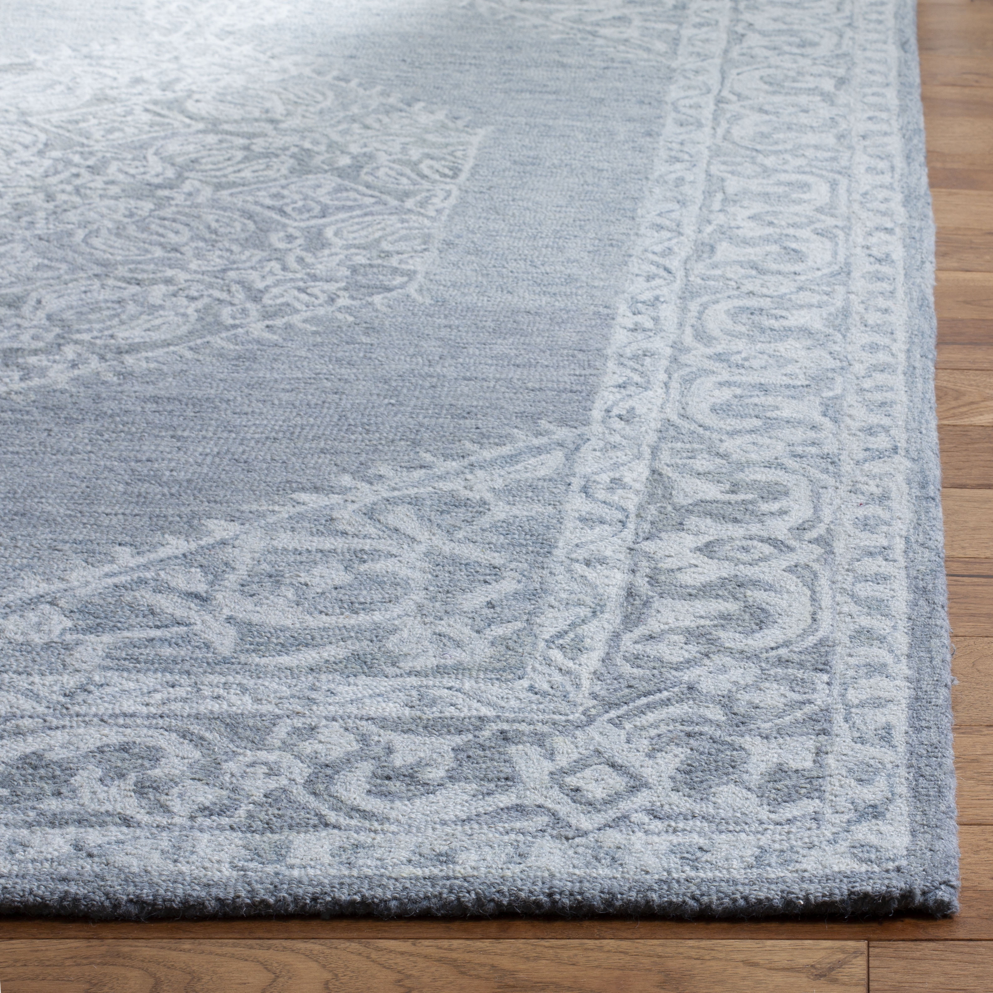 SAFAVIEH Micro-Loop Jeremy Floral Bordered Area Rug, Grey, 5' x 5' Square