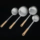 thumbnail image 3 of Utensilios de cocina de acero inoxidable, 3 piezas, mango alargado con clip para troncos, práctico colador tipo zapatilla para sopa, pala para pescado pastel, 3 of 5