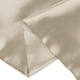 thumbnail image 5 of Juego de 2 fundas de almohada de satén REGALWOVEN para el cabello y la piel con cierre de sobre Jumbo color beige claro, 5 of 6