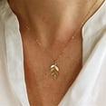 thumbnail image 2 of Collier Long Pendentif Feuille Rétro Simple Tempérament Tendance Chaîne de Clavicule, 2 of 9