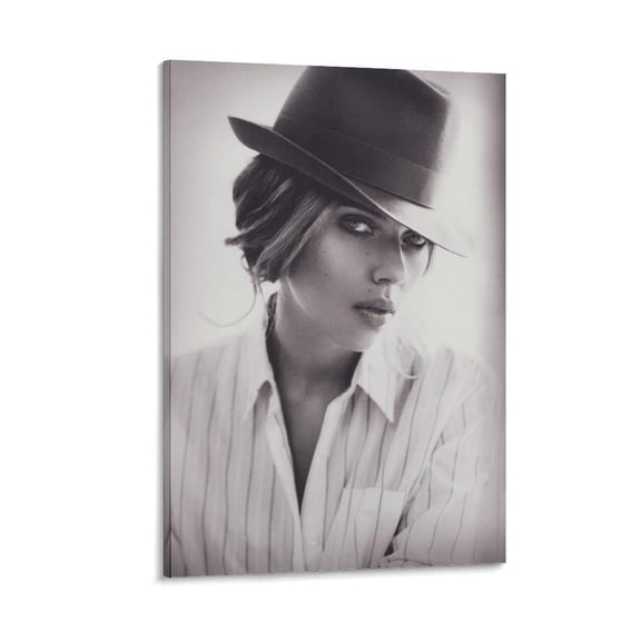 American Actress Scarlett Johansson Poster Canvas Painting Poster Wall Art Decorative Picture Prints Modern Decor