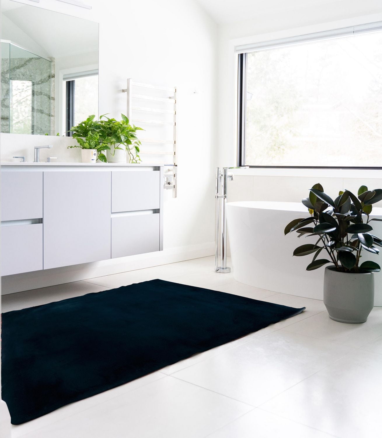 Maven Faux Rabbit Navy 3 ft. x 5 ft. Accent Rug