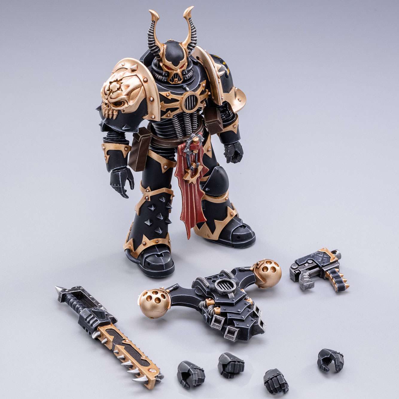 JoyToy Warhammer 40K Brother Bathalorr Figur 1/18 – Black Legion Chaos Space Marine, Mehrfarbig, Mit Zubehör, Ca. 10–15 Cm