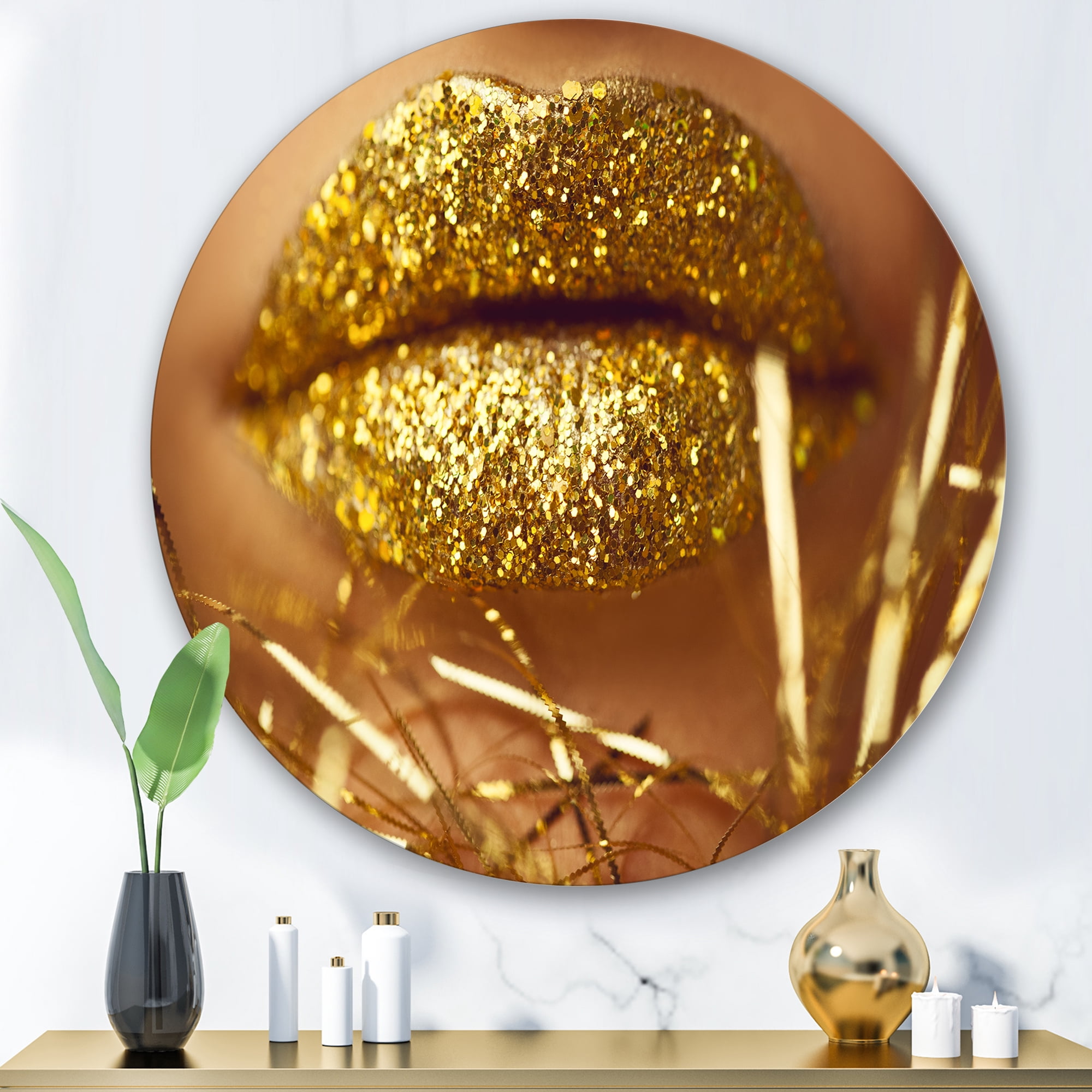 Designart 'Golden Female Lips' Modern Circle Metal Wall Art 29x29 - Disc of 29
