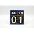 thumbnail image 1 of Table Noire Calendrier en Bois Vintage, 1 of 1