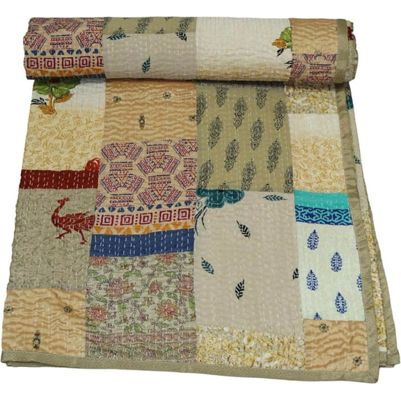 Indian Handmwoven Silk Patola Kantha Quilt Traditional Indian Design, Luxurious Stitch Detailing, Elegant Home Dcor Throw Size - King - 108 x 108 Inch / 274 cm x 274 cm