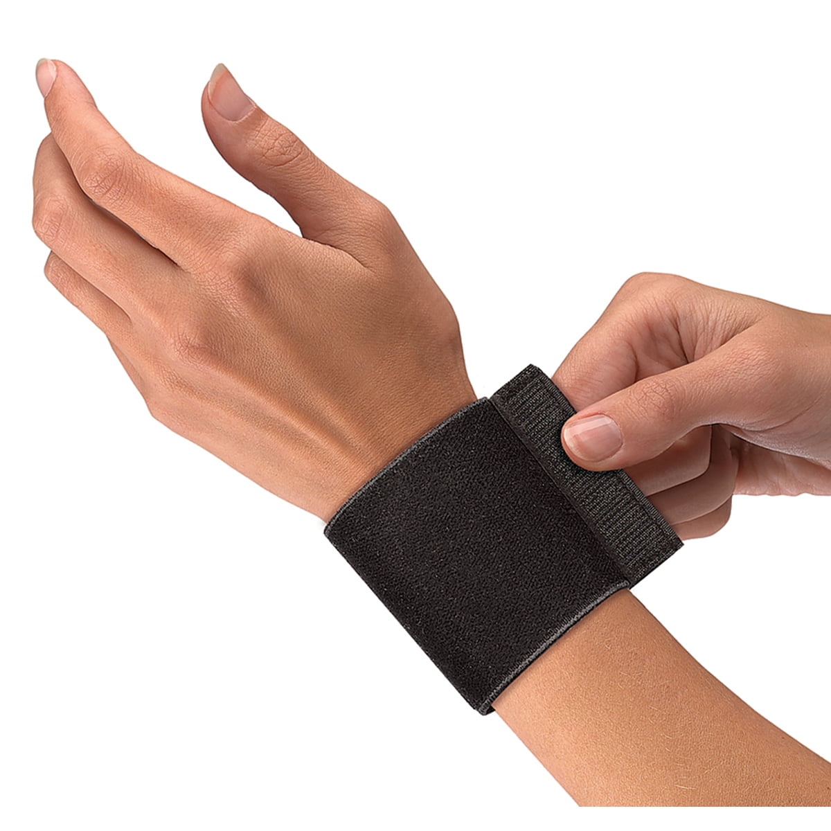 Mueller Elastic Wrist Support with Loop Black