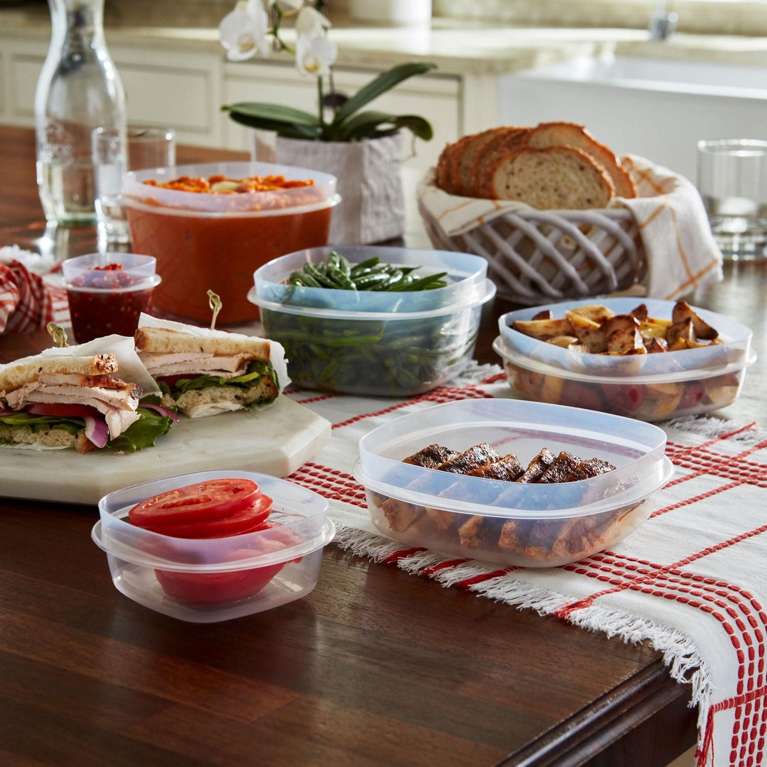 Rubbermaid Easy Find Lids Food Storage Containers, Grey, 40pc