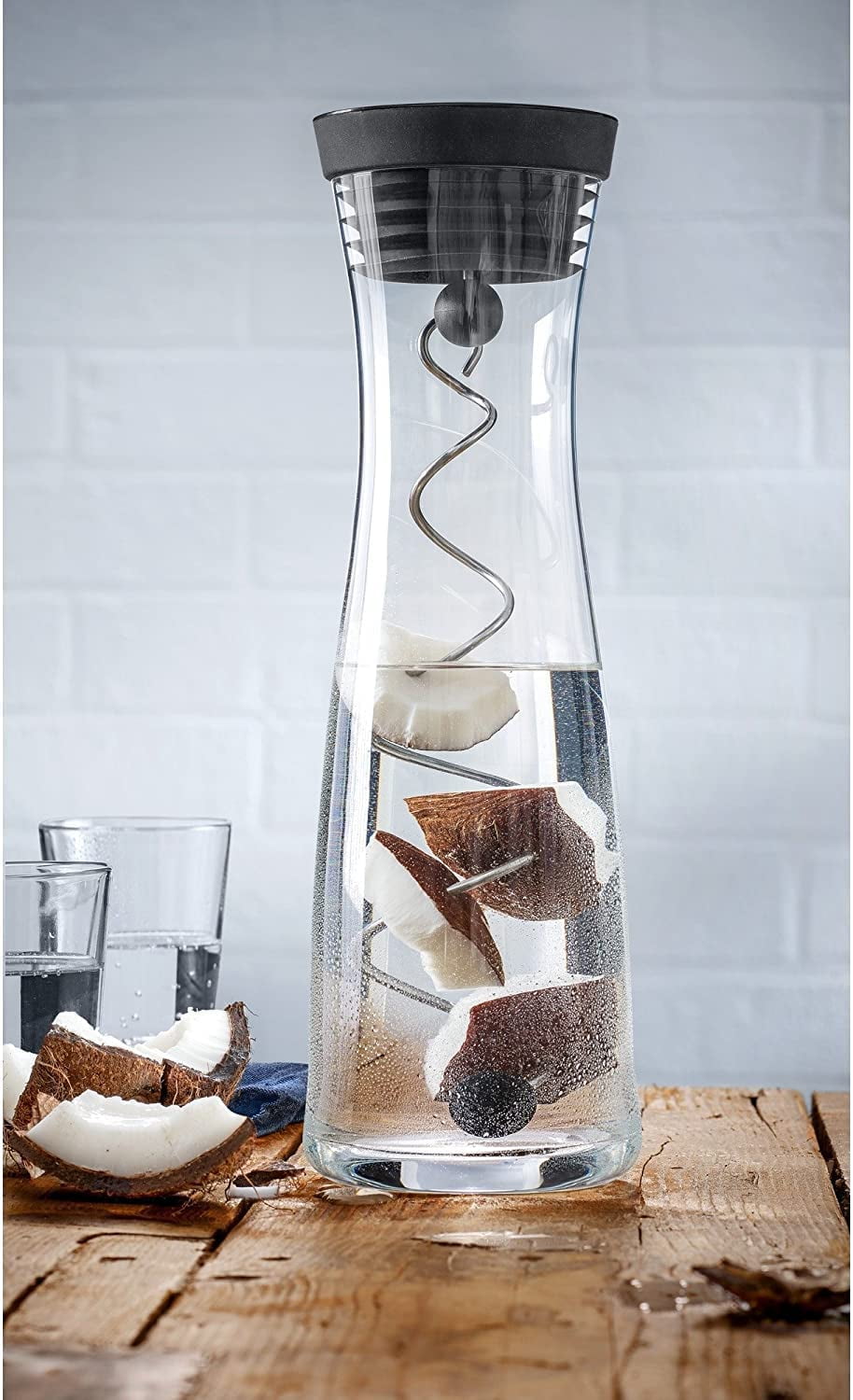 Glass Carafe with Lid and Stainless Steel Fruit Skewer, 34 oz 1 Liter Water Pitcher, Pitcher for Ice Tea and Homemade Juice, Heat Resistant Borosilicate Glass Carafe for Hot or Cold Water.