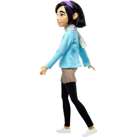 Netflix's Over the Moon Fei Fei Doll (9-inch) with Bungee Figure