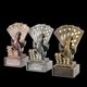 thumbnail image 2 of Estatua de arte de figura de escritorio - Escultura de decoración del hogar, estatua de escultura de arte de resina, estatua de trofeos de póquer en base cuadrada de lujo, decoración de estante, 2 of 5