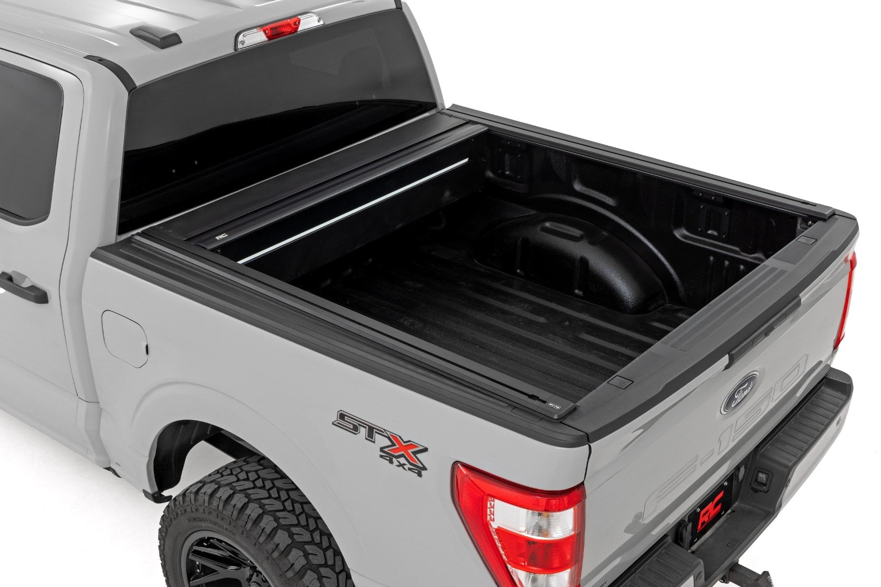 Rough Country Powered Retractable Bed Cover for 15-25 Ford F-150 | 5'7- 51509550