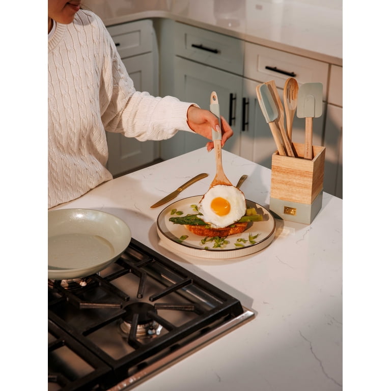 Thyme & Table 6-Piece Wood and Silicone Utensil Set. Mint Green