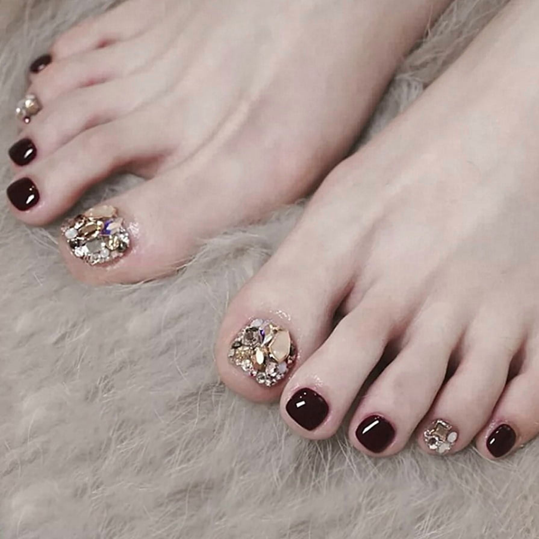 24pcs French Diamond Flower Finished Fake Toenails Art Full Coverage Waterproof False Toe Nails Set Press On Nail With Designs