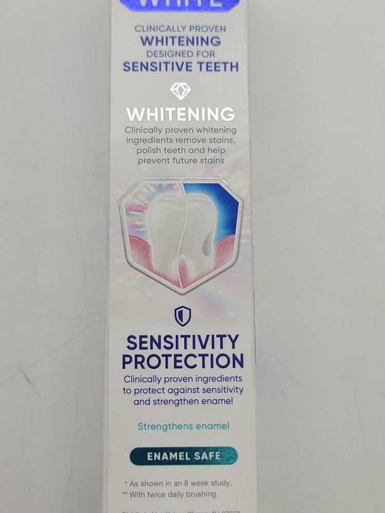 (3 pack) Sensodyne Clinical White Toothpaste Clinically Proven Whitening for Sensitive Teeth, Enamel Strengthening, 3.4 Oz