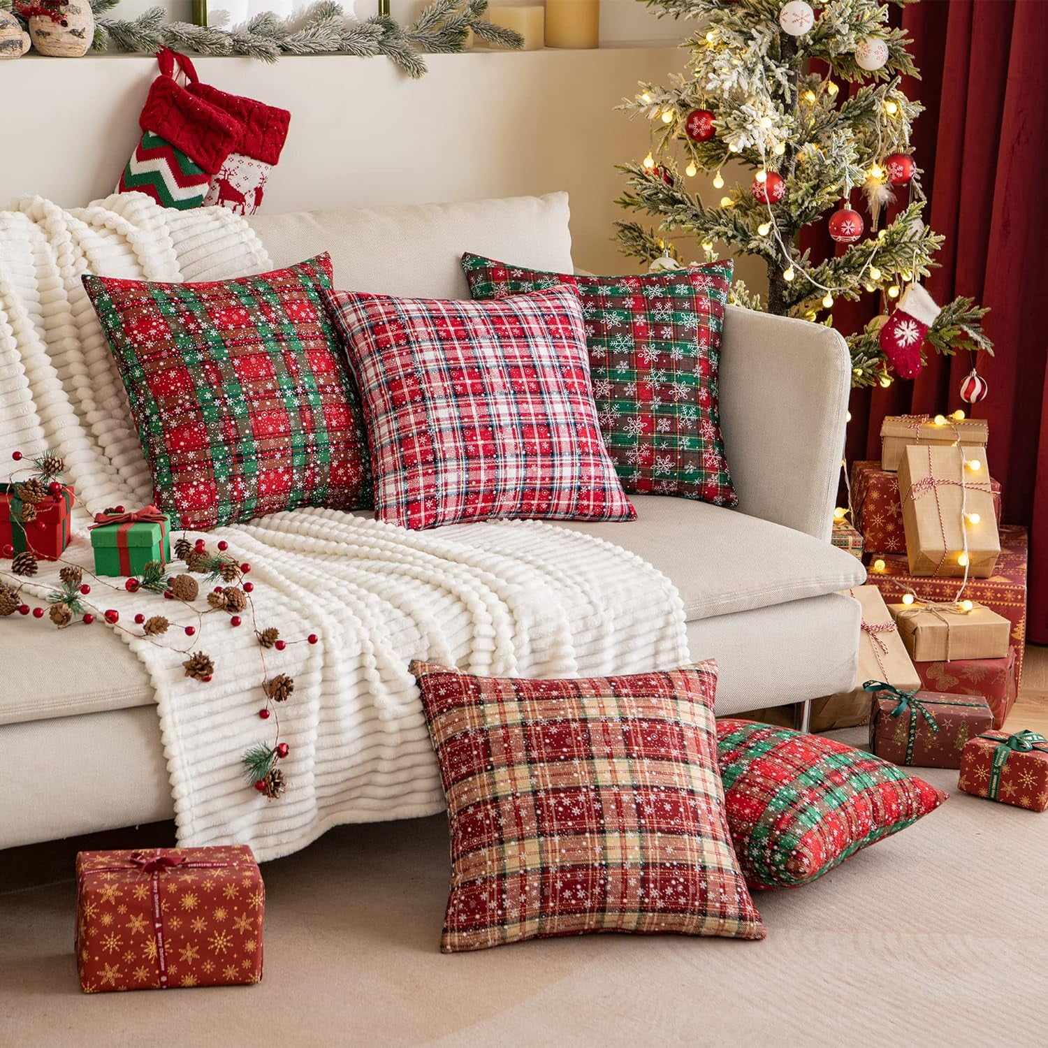 2PCS Christmas Plaid Decorative Throw Pillow Covers Snowflake for Sofa Farmhouse Decor，18x18 Inch