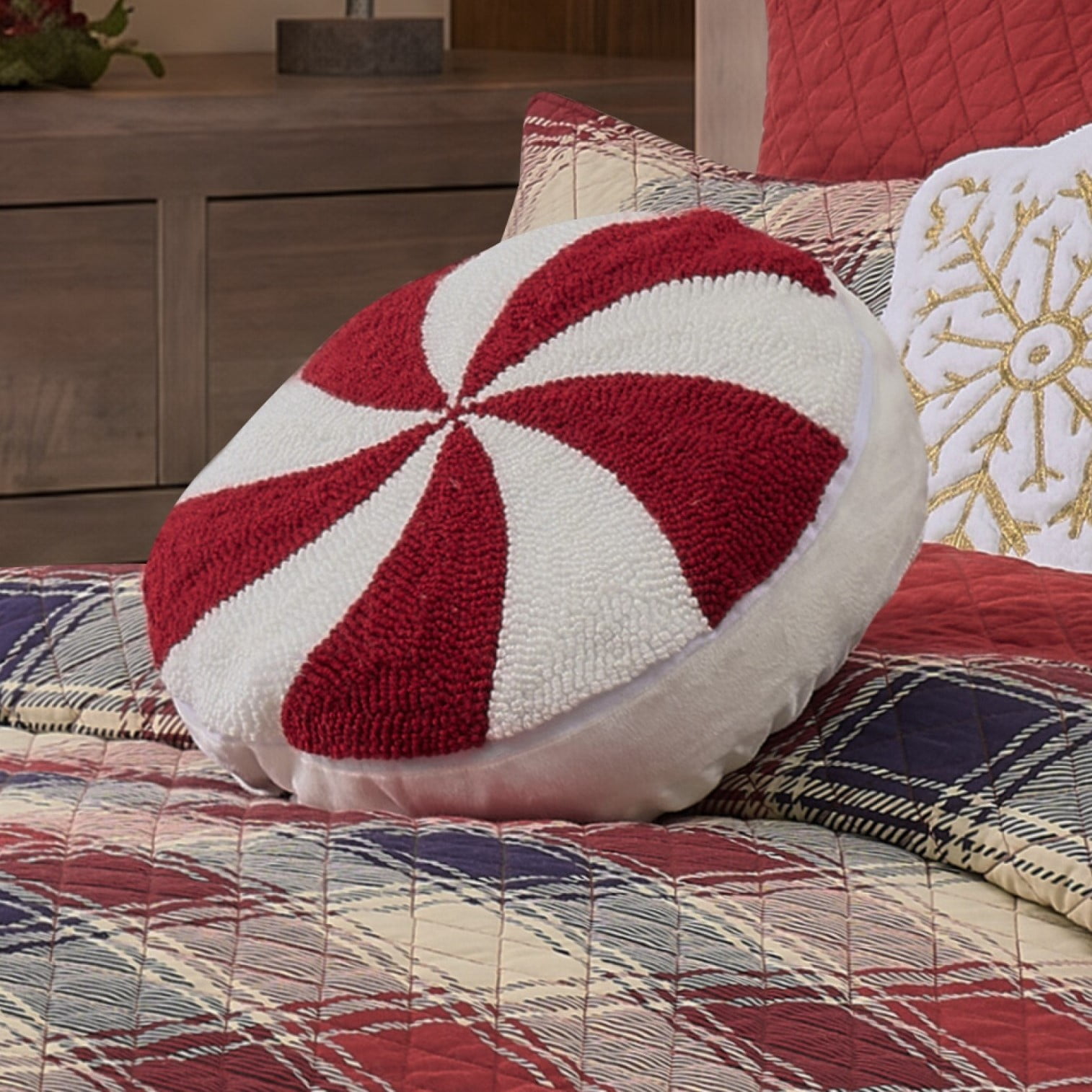 Greenland Home Fashions Decorative Red and White Peppermint Candy Swirl Toss Pillow