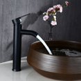 thumbnail image 3 of CHAO Mezclador de lavabo, diseño de caño alto, grifo de un solo orificio, para lavabo sobre encimera para baño en cobre cromado con aireador extraíble, 3 of 5