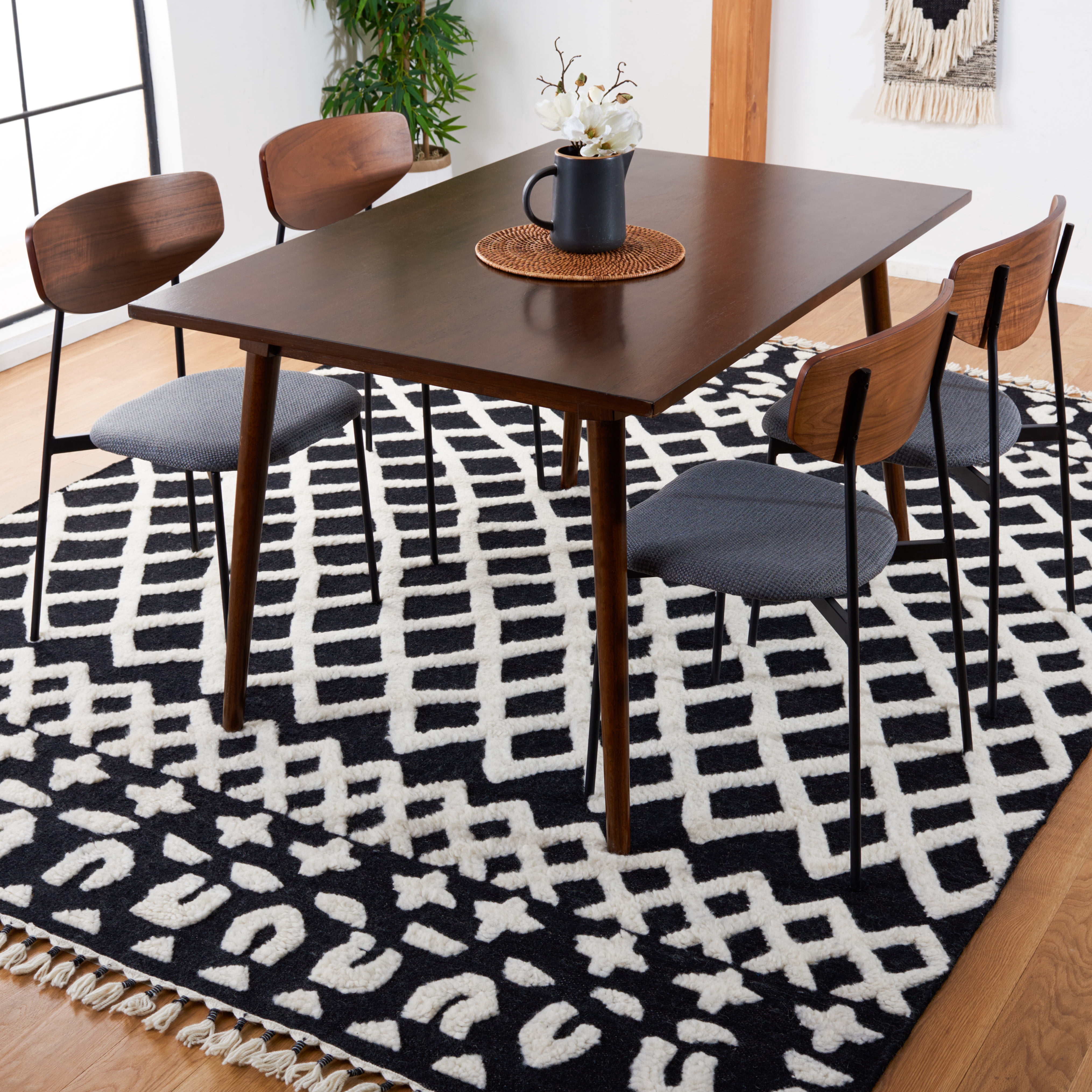 SAFAVIEH Casablanca Trent Geometric Wool Area Rug, Black/Ivory, 9' x 12'