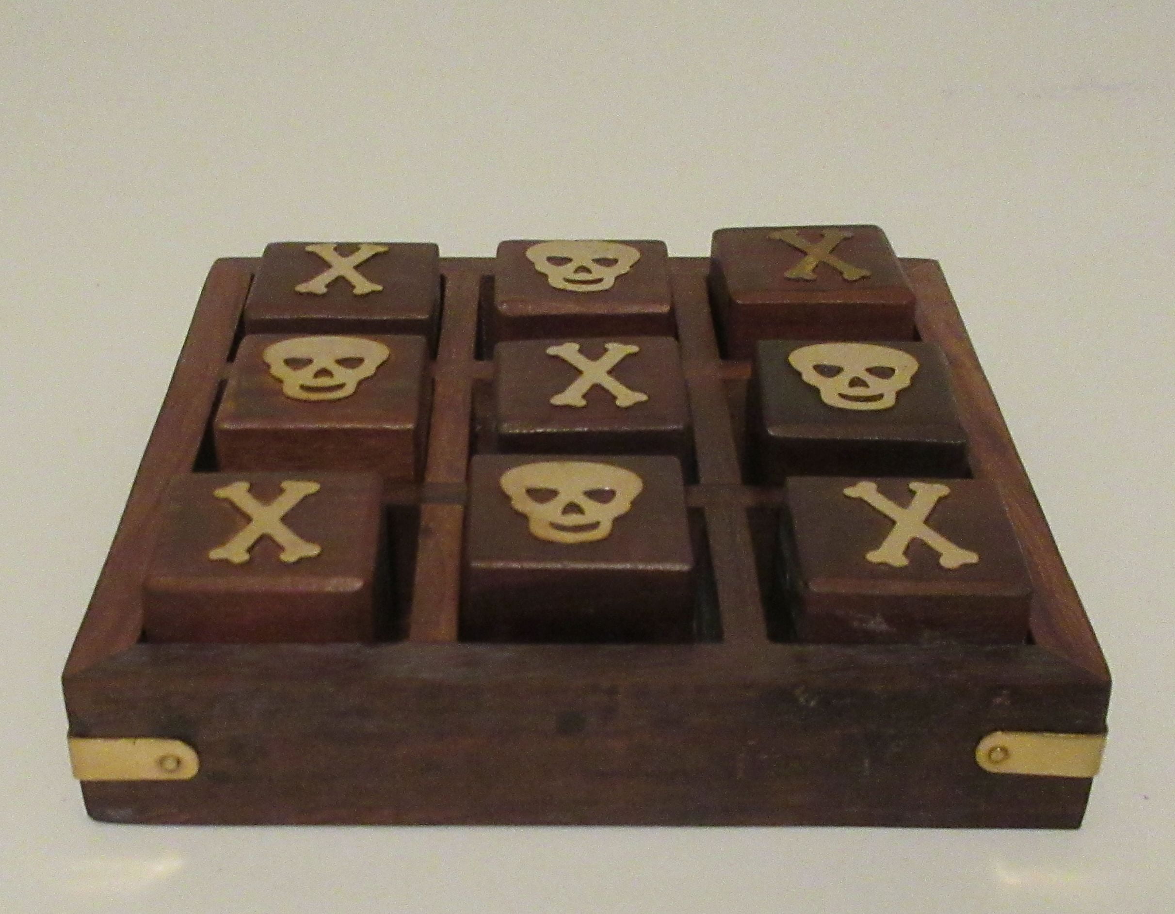 Skull and Crossbones 5 inch Square Wooden Mini Tic Tac Toe Game