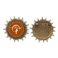 thumbnail image 1 of Pin de gancho de metal vintage con forma de sol Unbranded M, 1 of 3